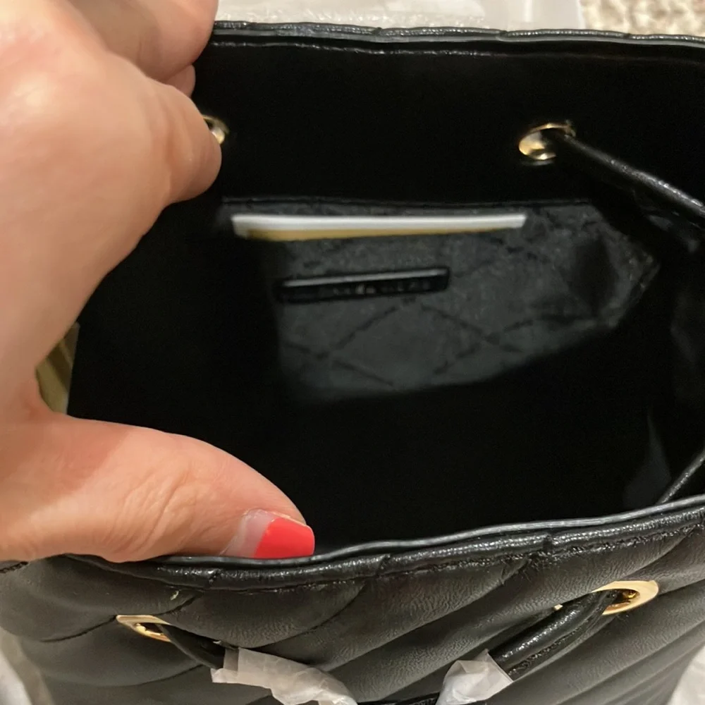 Michael Kors Small Suri 35T0GU2C0U Quilted Crossbody Bag in Black - Picture 3 of 13